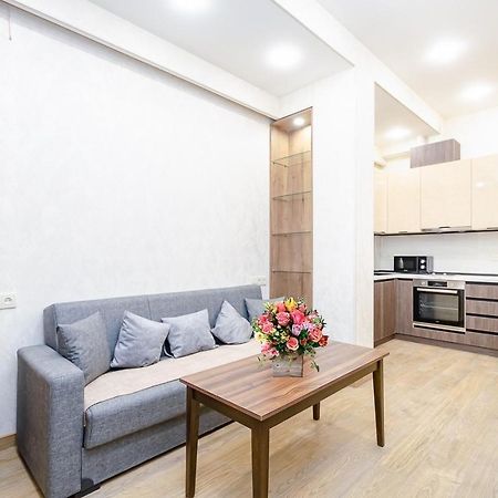 15. Double Room Apartaments With Fresh Style Yerevan Ngoại thất bức ảnh