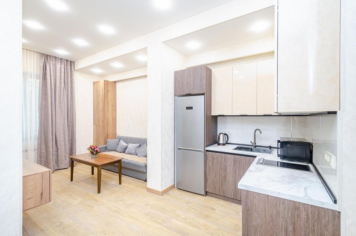 15. Double Room Apartaments With Fresh Style Yerevan Ngoại thất bức ảnh